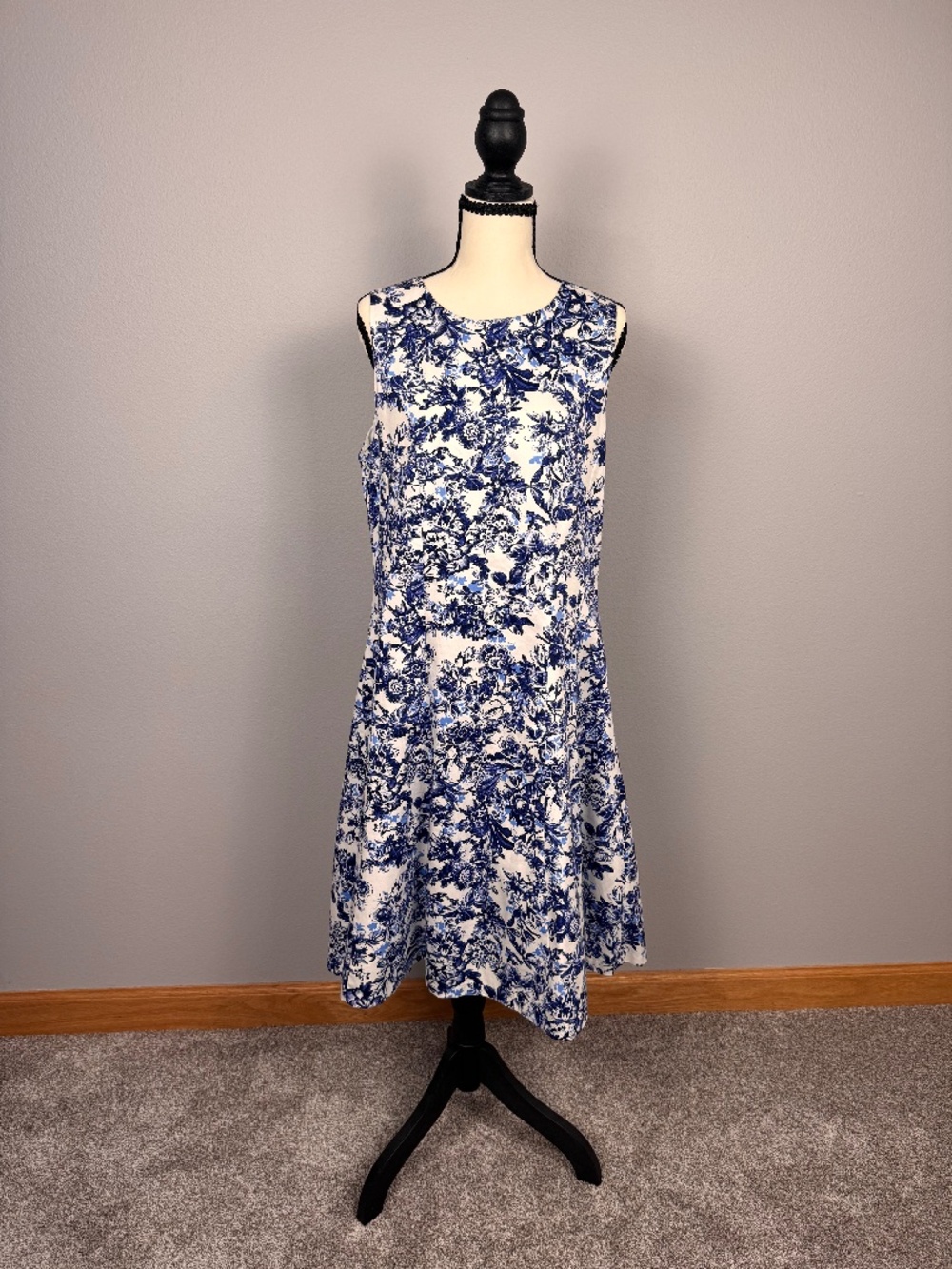 Liz Claiborne Blue & White Floral Sleeveless Fit & Flare Dress Size 12